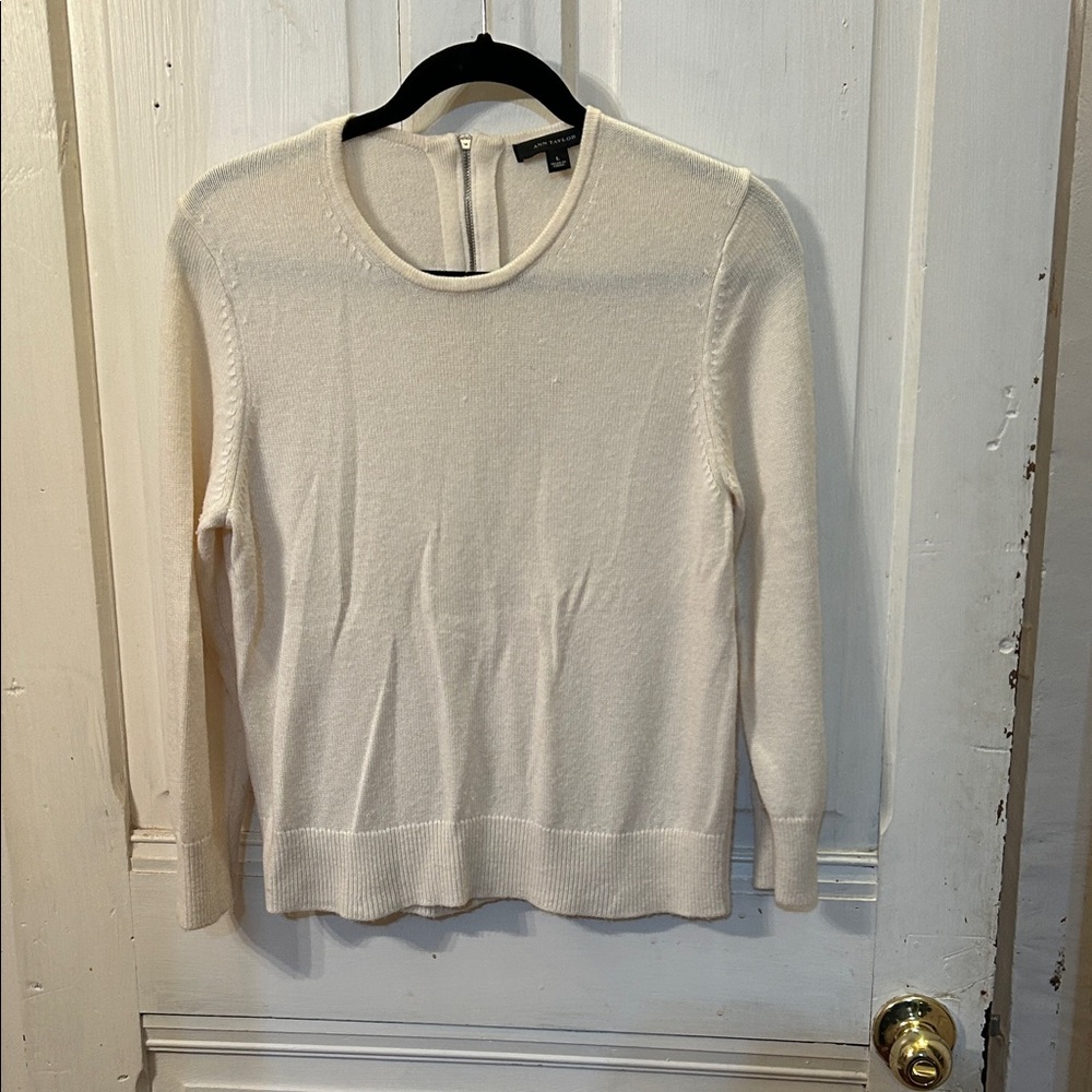 Ann Taylor Cream Knit Sweater, size L